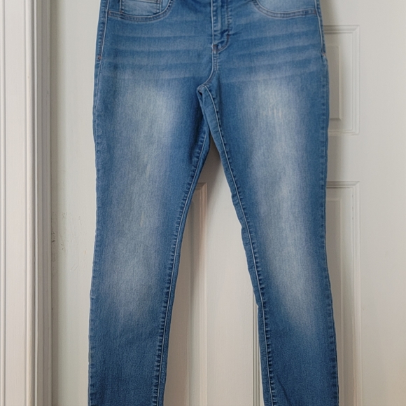 Women's SO Jeggings. EUC. Size 15 - Picture 15 of 16